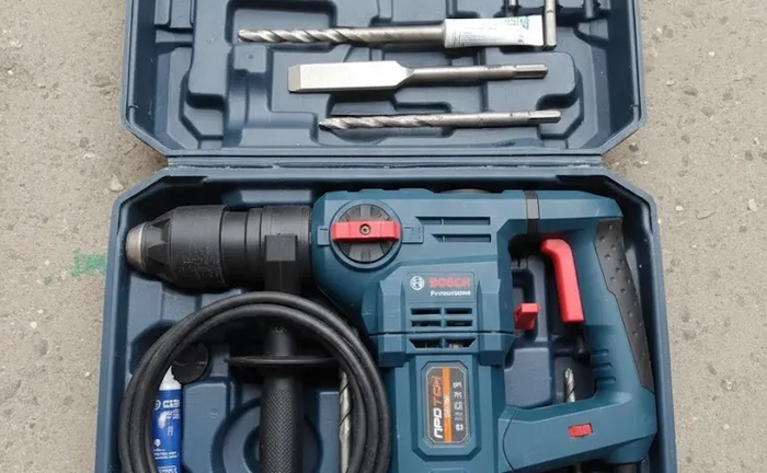 Перфоратор професійний. Стан ідеальний Перфоратор професійний. Стан ідеальний