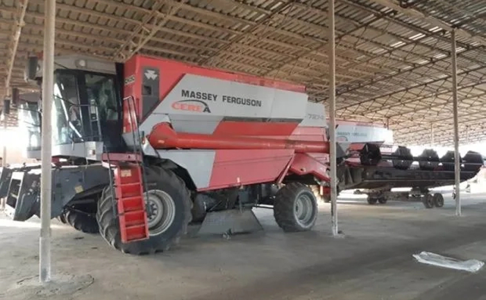 Комбайн MASSEY FERGUSON 7274 (2139) Комбайн MASSEY FERGUSON 7274 (2139)