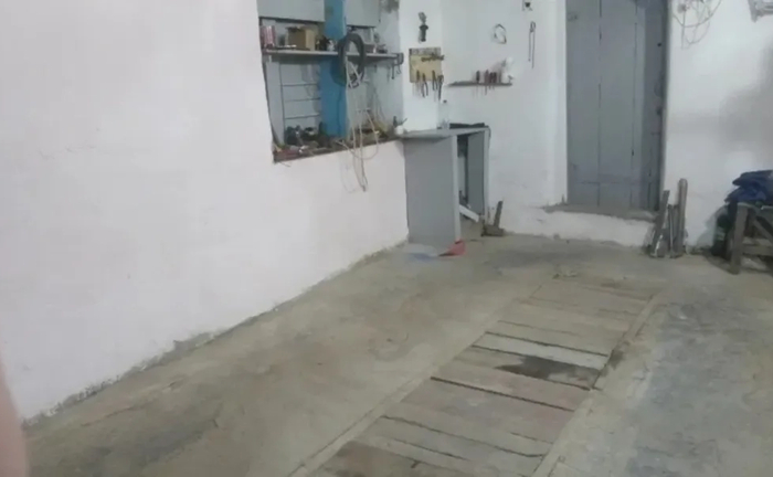 Гараж для авто або зберігання речей