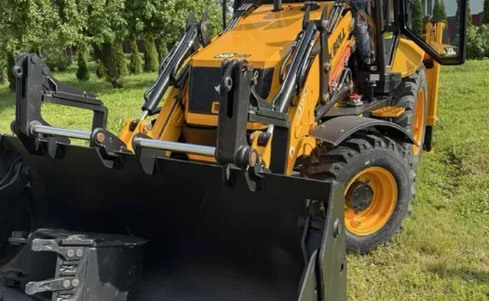 Екскаватор - навантажувач для робіт будь-якої складності.. Екскаватор - навантажувач для робіт будь-якої складності..