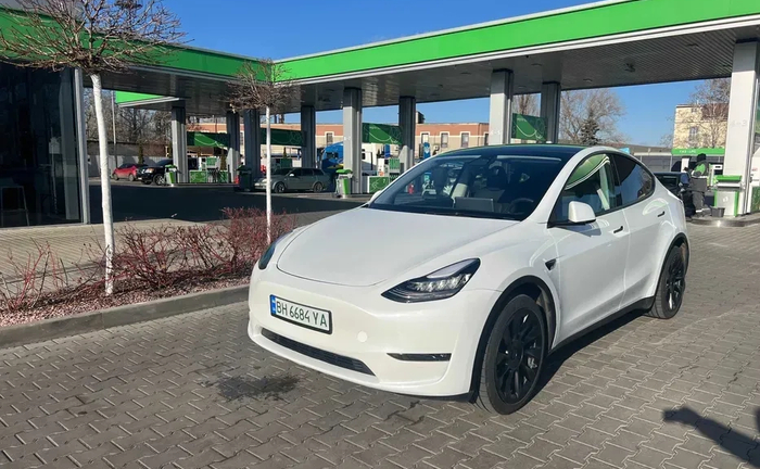 Тесла TESLA Model Y Long Range DUAL Motor авто машина Тесла TESLA Model Y Long Range DUAL Motor авто машина