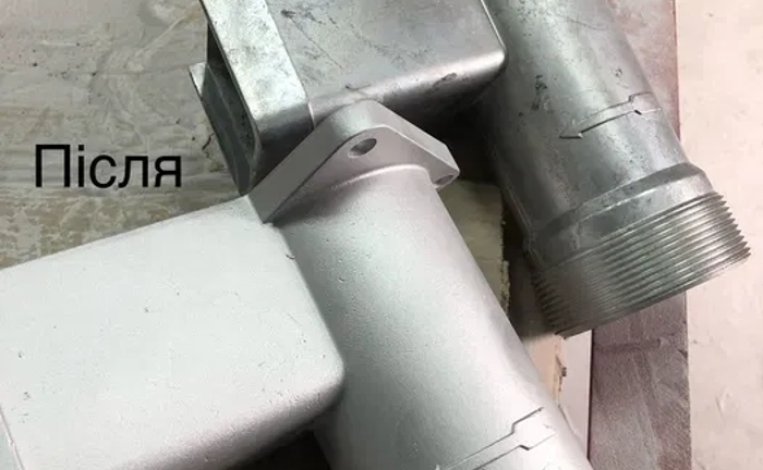 Очищення металу та пластику склоструєм (дріб скляна)