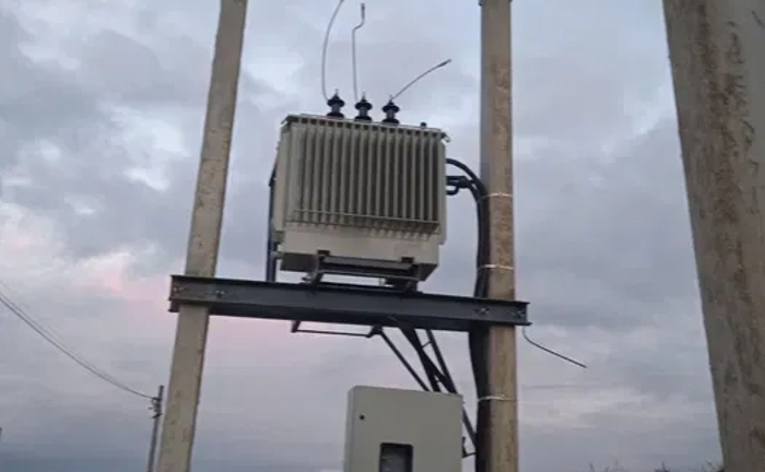 Електромонтажні послуги на висоті, кабеля, світильники, лампи Електромонтажні послуги на висоті, кабеля, світильники, лампи