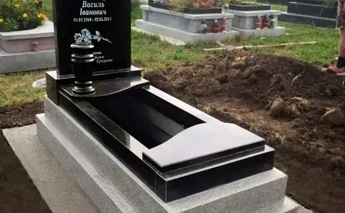 Пам'ятники Косів граніт крихта Пам'ятники Косів граніт крихта