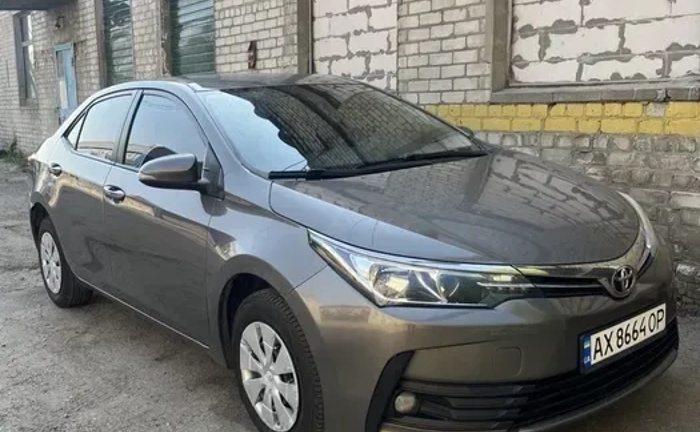 Авто Toyota Corolla