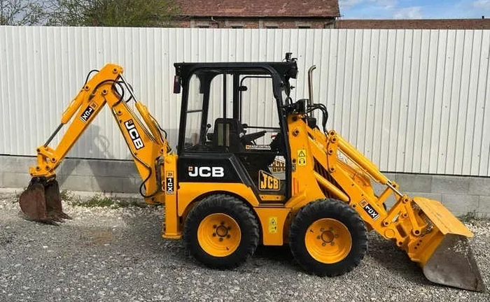 Послуги міні-екскаватор JCB 1CX Послуги міні-екскаватор JCB 1CX