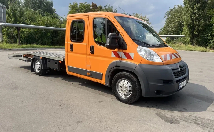 Надаю послуги евакуатора, з максимальним комфортом для клієнта Надаю послуги евакуатора, з максимальним комфортом для клієнта