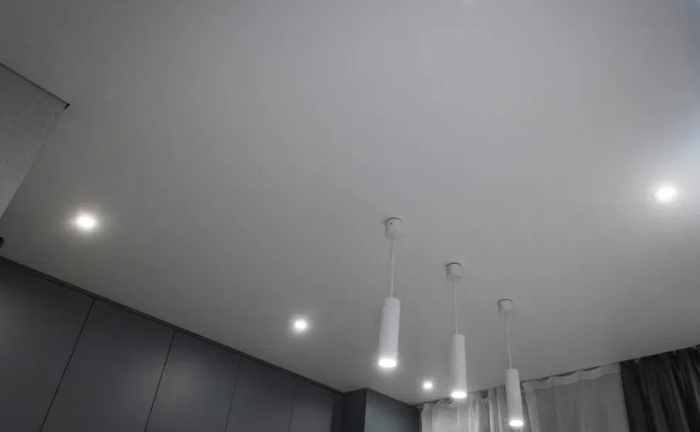 Натяжні стелі (Натяжные потолки) Натяжні стелі (Натяжные потолки)