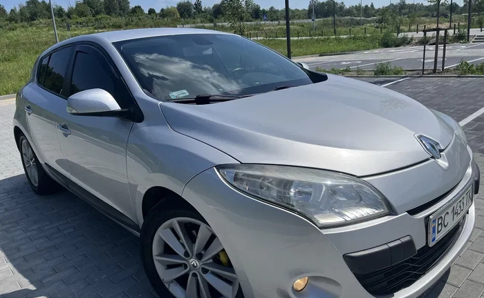 Авто на таксі або власні потреби,RENAULT MEGANE-3,2011рік