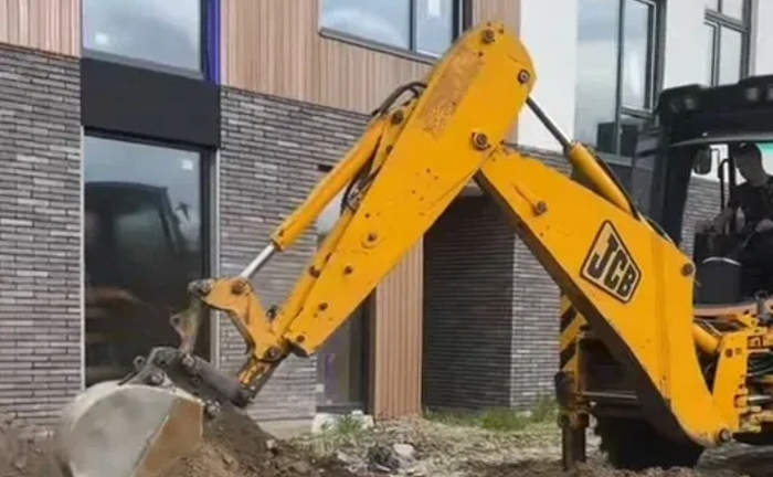 Демонтаж будівель, гаражів, хат — Ірпінь, Буча, Гостомель Демонтаж будівель, гаражів, хат — Ірпінь, Буча, Гостомель