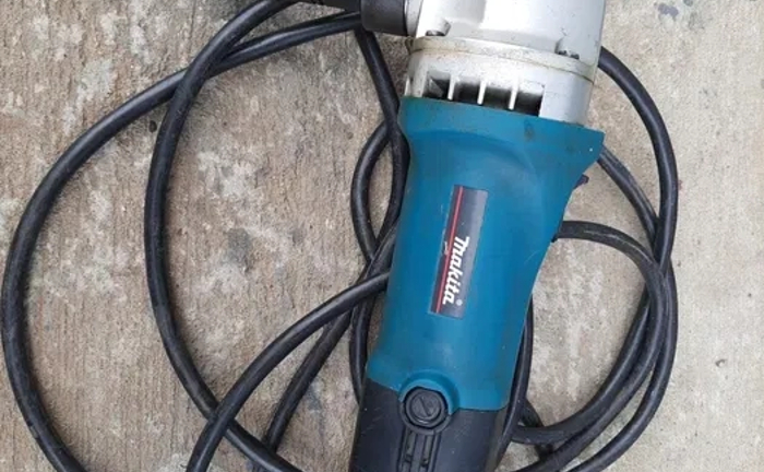 Makita JN1601 електроножниці висічні Makita JN1601 електроножниці висічні