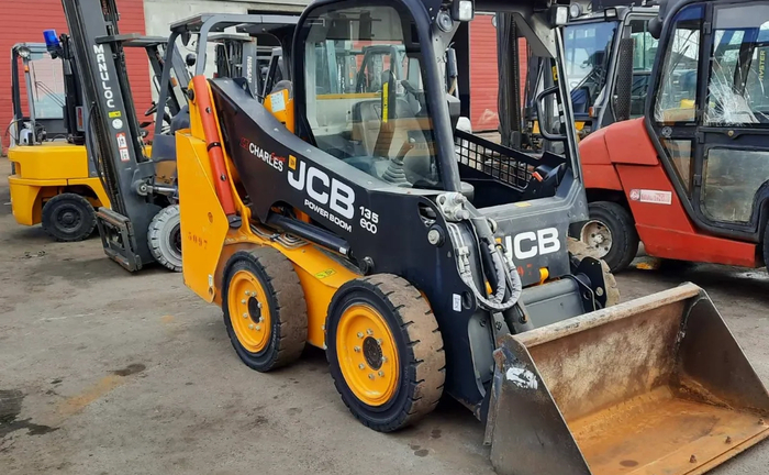 Навантажувач JCB Навантажувач JCB
