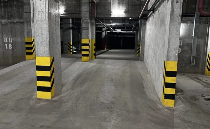 Паркомісце в підземному паркінгу