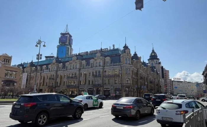 Фасадне приміщення 436 м2 в БЦ Арена Сіті Фасадне приміщення 436 м2 в БЦ Арена Сіті