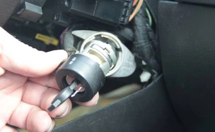 Ремонт замків автомобілів марок Volkswagen, SEAT, ŠKODA Audi Ремонт замків автомобілів марок Volkswagen, SEAT, ŠKODA Audi