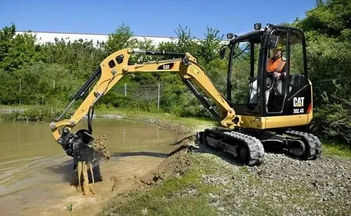 Міні екскаватор