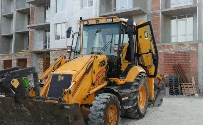 Послуги надійного екскаватора JCB 3CX Послуги надійного екскаватора JCB 3CX