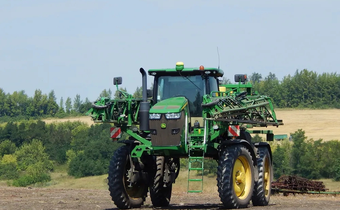 Обприскувач JOHN DEERE 4940 (2059) Обприскувач JOHN DEERE 4940 (2059)