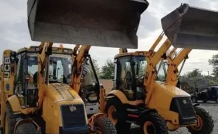 Екскаватора-Навантажувача JCB: Всі Види Земельних Робіт!