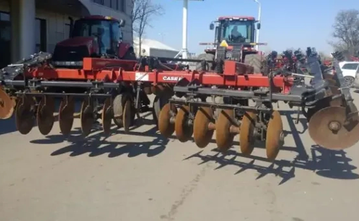 Глибокорозпушувач CASE IH mrx 690