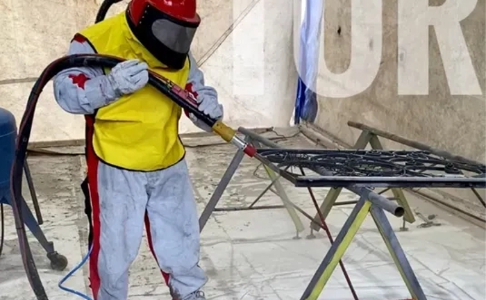 Піскоструйна очистка металу Піскоструйна очистка металу