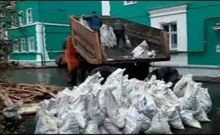 Професійне вивезення будівельного сміття, мотлоху та ґрунту — швидко й акуратно Професійне вивезення будівельного сміття, мотлоху та ґрунту — швидко й акуратно