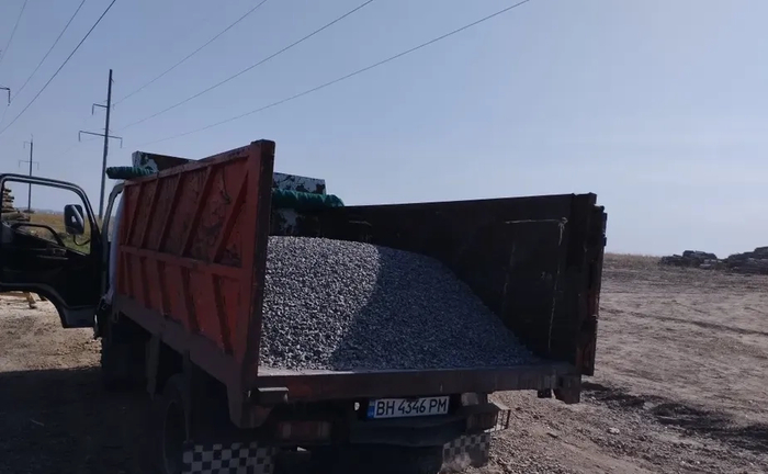 Привіз самоскид сміття, інше Привіз самоскид сміття, інше