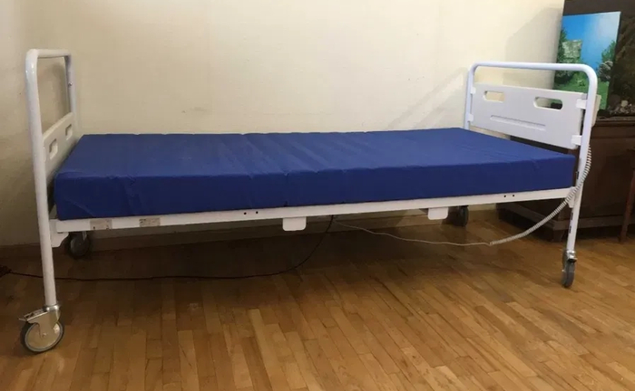 Медичне Ортопедичне ліжко з електричним регулюванням