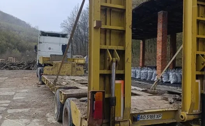 Перевезимо різний вид тронспорту Перевезимо різний вид тронспорту