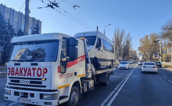 🚨 ЕВАКУАТОР 24/7 — Швидка допомога на дорозі!