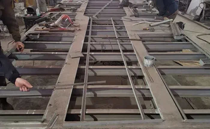 Виконуємо зварувальні та піскоструйні роботи по очищенню металів, TIR Виконуємо зварувальні та піскоструйні роботи по очищенню металів, TIR