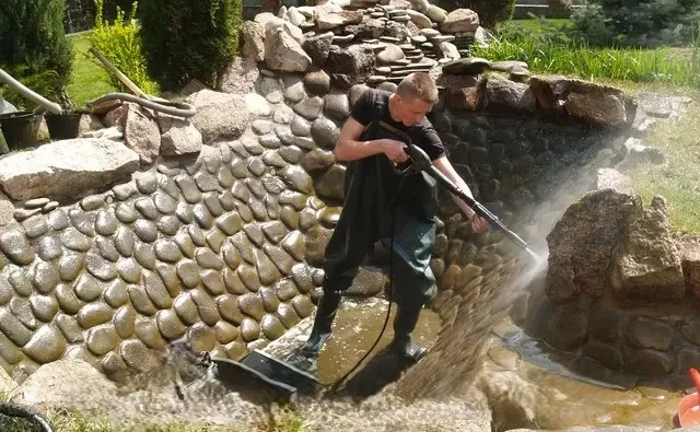 Чистка ставка Очищення водойми