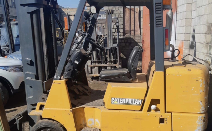 Навантажувач газовий CATERPILLAR GC40K Навантажувач газовий CATERPILLAR GC40K