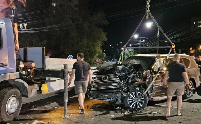 Евакуатор 24/7. Швидко! Працюємо цілодобово