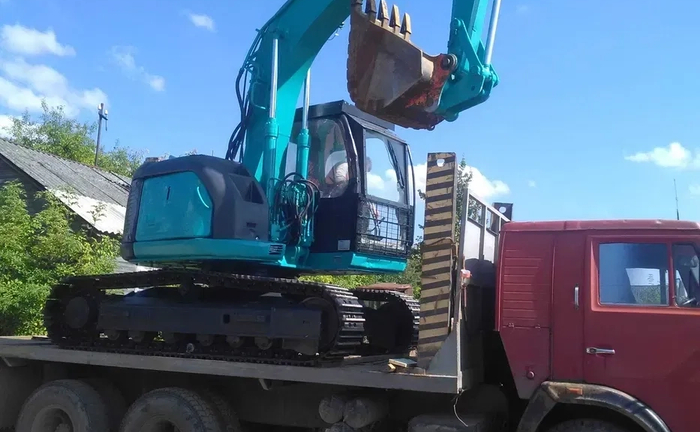 Послуги гусеничного екскаватора, виконання будь - яких видів робіт. Послуги гусеничного екскаватора, виконання будь - яких видів робіт.