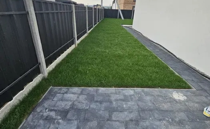 Укладання рулонного газону Івано-Франківськ Укладання рулонного газону Івано-Франківськ