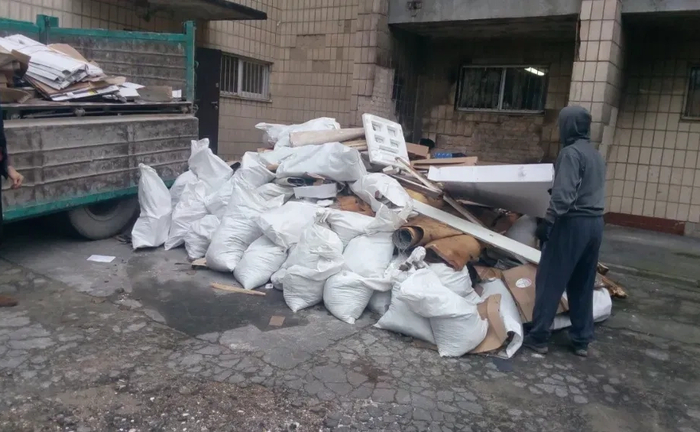 Вивіз буд.сміття Київ. Вывоз мусора Киев. Демонтаж. Услуги грузчиков. Вивіз буд.сміття Київ. Вывоз мусора Киев. Демонтаж. Услуги грузчиков.