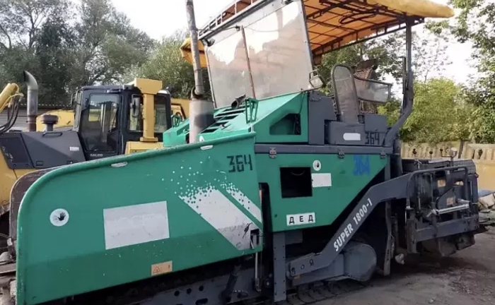 Потужний асфальтоукладач Vögele Super 1800-1