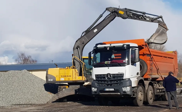 Послуги автомобіля MERCEDES-BENZ, модель Arocs-963-8-G Послуги автомобіля MERCEDES-BENZ, модель Arocs-963-8-G