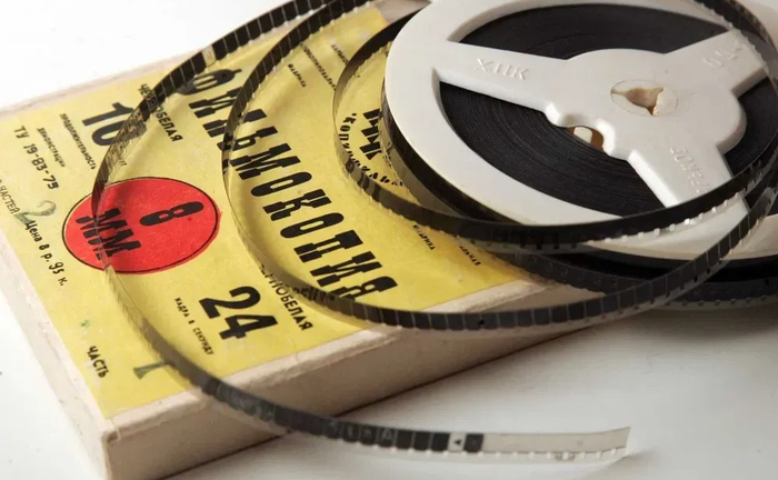 Оцифровка киноплёнки 8 мм.Оцифровка проводится покадрово .