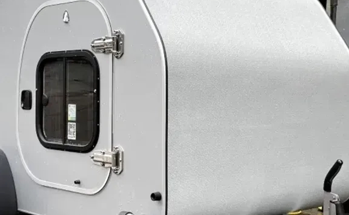 Автокемпер SimpleDrop — легкість та затишок у дорозі Автокемпер SimpleDrop — легкість та затишок у дорозі