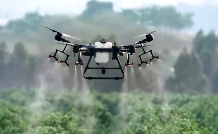 Агродрон для внесення добрив і засобів захисту рослин на полях Агродрон для внесення добрив і засобів захисту рослин на полях