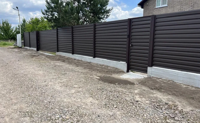 Забри з профнастилу під ключ Забри з профнастилу під ключ