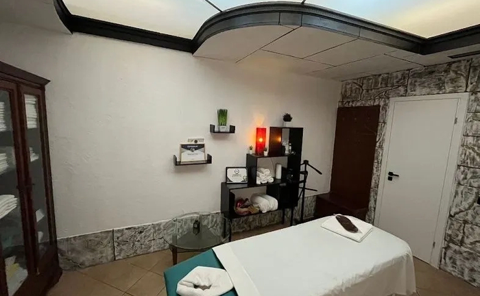 Масажист з десятирічним досвідом. Реабілітації. Спортивний, класичний, лімфодренажний,обличчєвий, антицелюлітний, загальний масаж.