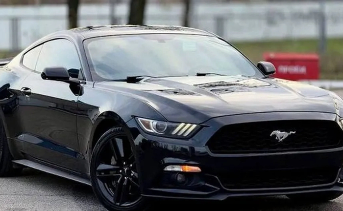 393 Ford Mustang GT чорний без водія або з водієм київ 393 Ford Mustang GT чорний без водія або з водієм київ