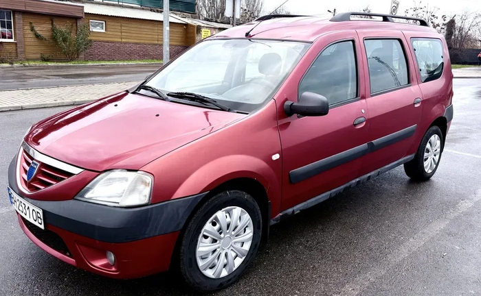 Авто Dacia logan MCV газ-бензин
