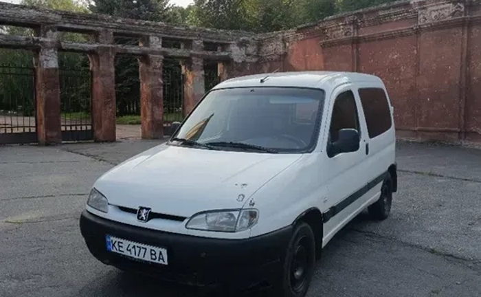 Недорогі вантажоперевезення, трансфер на вокзал, турбази та поїздки на риболовлю