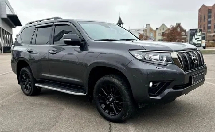 226 Toyota Prado 70 Anniversary без водія або з водієм 226 Toyota Prado 70 Anniversary без водія або з водієм