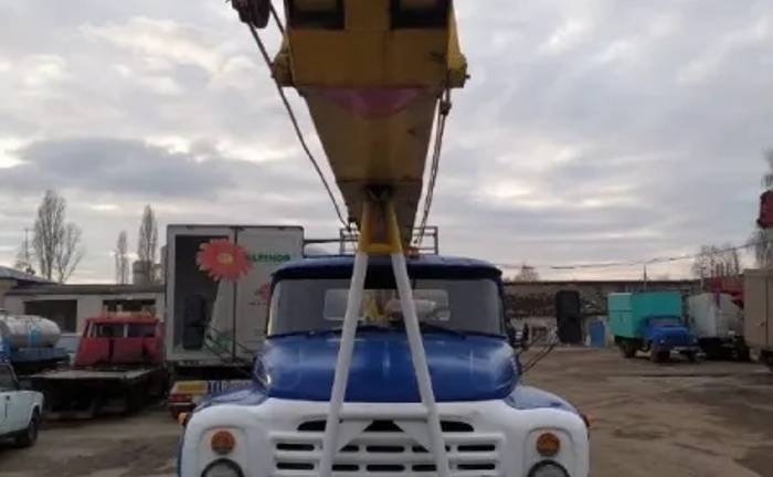 Послуги автовишки колінчастої 22 метри Послуги автовишки колінчастої 22 метри