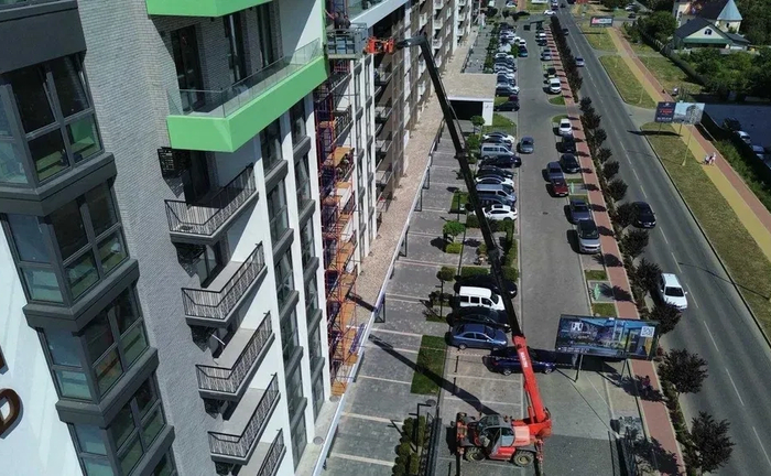 Телескопічний навантажувач люлька автовишка ножичний підйомник Телескопічний навантажувач люлька автовишка ножичний підйомник